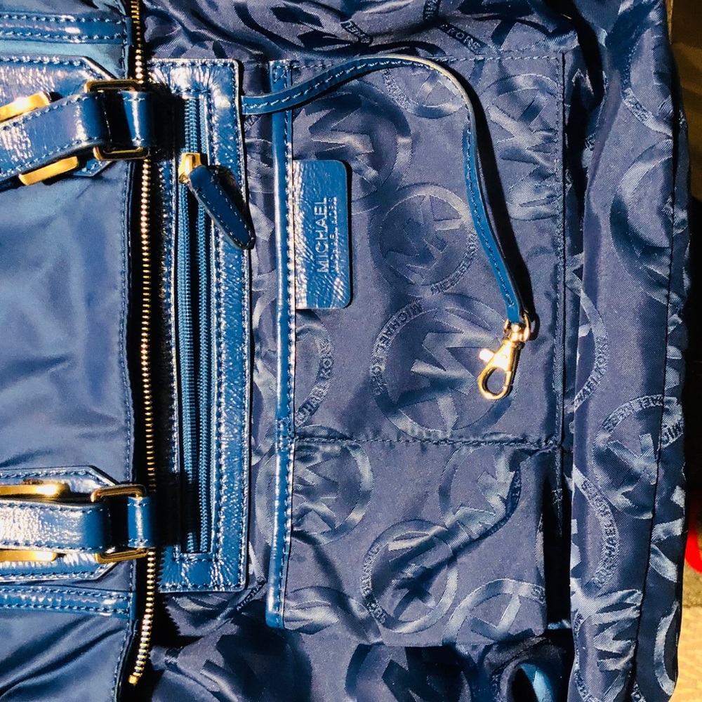 Royal blue Michael Kors Hamilton. - Picture 5 of 7